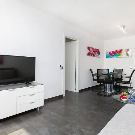 Edificio Meridiano By Interhome Miami Playa